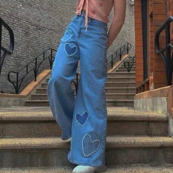 Social Tourist Denim - Social Tourist Ultra Highrise Baggy Wide Heart Patch Jeans